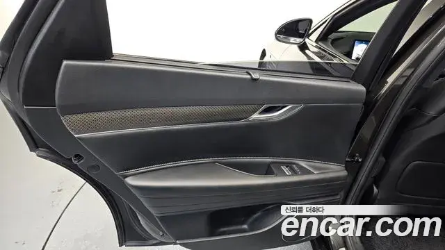 Genesis G80 2024 — Şəkil 26/31
