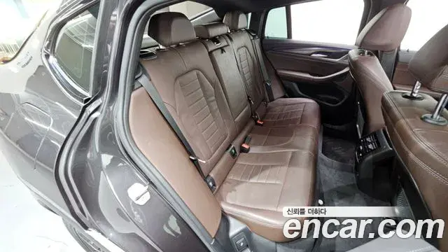 BMW X4 2023 — Şəkil 11/31