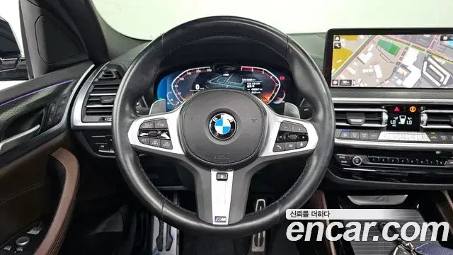 BMW X4 2023 — Şəkil 22/31