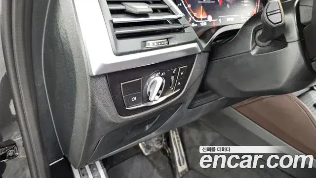 BMW X4 2023 — Şəkil 9/31