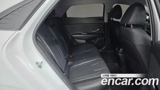 Hyundai Avante 2021 — Фото 19/20