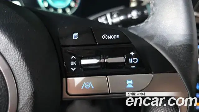 Hyundai The New Avante Hybrid 2021 — Photo 7/32