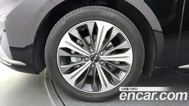 Kia K8 2022 — Photo 1/20