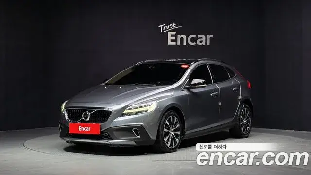 Volvo V40 Cross Country 2019 — Şəkil 6/31