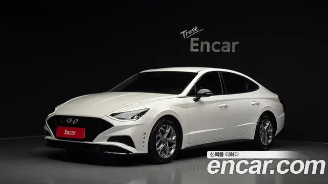 Hyundai Sonata Hybrid 2022 — Photo 11/20
