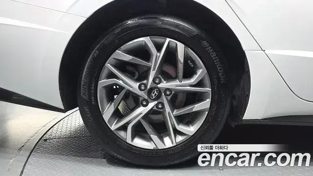 Hyundai Sonata Hybrid 2022 — Photo 6/20