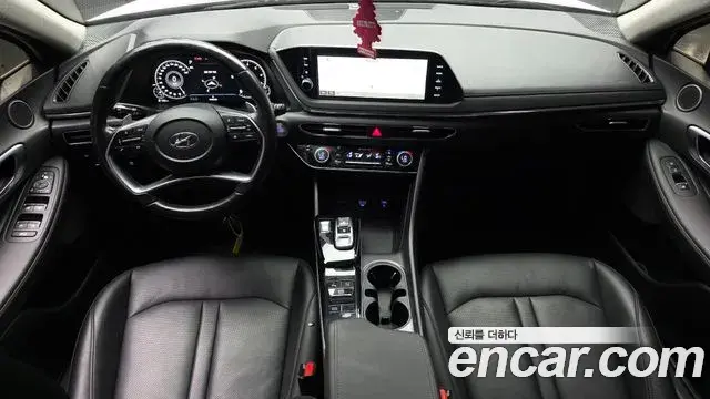 Hyundai Sonata Hybrid 2022 — Photo 7/20
