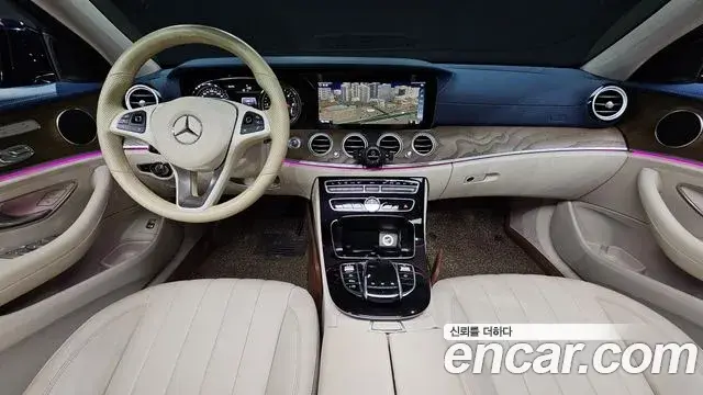 Mercedes-Benz E-Class 2018 — Photo 16/20