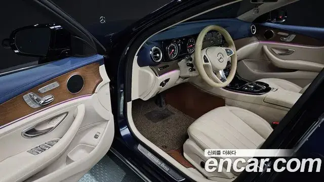 Mercedes-Benz E-Class 2018 — Photo 4/20
