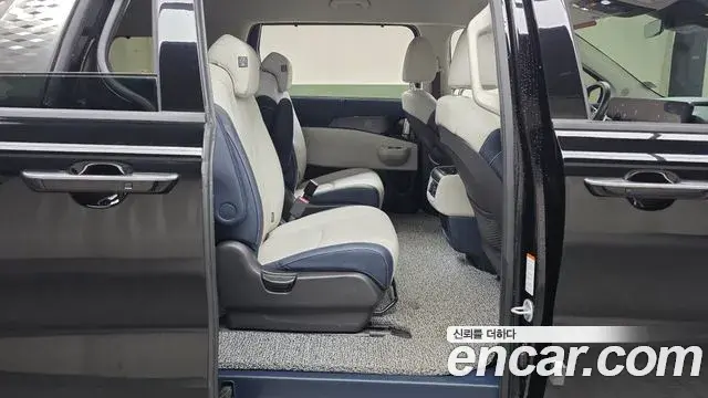Kia Carnival 2024 — Фото 12/20