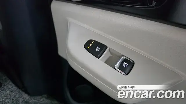 Kia Carnival 2024 — ფოტო 23/31