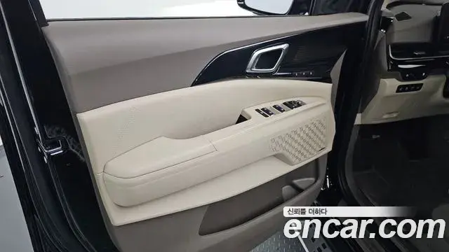 Kia Carnival 2025 — Şəkil 18/34