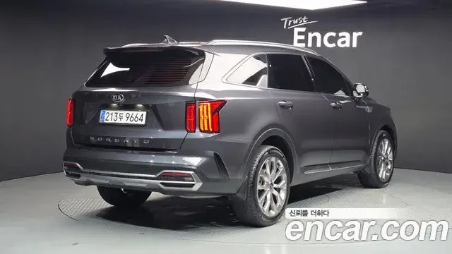 Kia Sorento 2021 — Photo 2/20