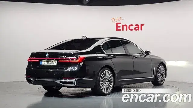 BMW 7 Series 2021 — Şəkil 24/31