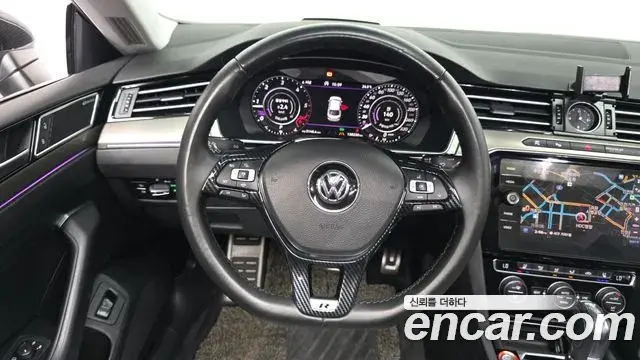 Volkswagen Arteon 2019 — ფოტო 18/20