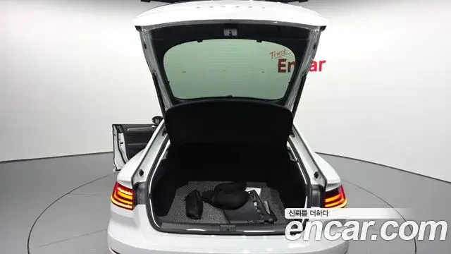 Volkswagen Arteon 2019 — ფოტო 9/20