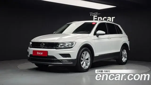 Volkswagen Tiguan 2018 — Şəkil 19/20