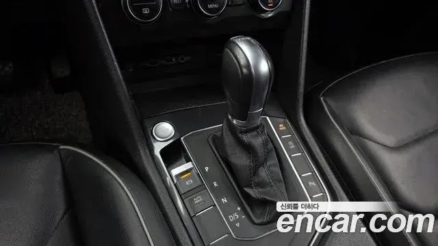 Volkswagen Tiguan 2018 — Şəkil 5/20
