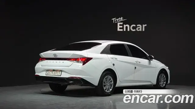 Hyundai The New Avante Hybrid 2021 — Photo 2/31