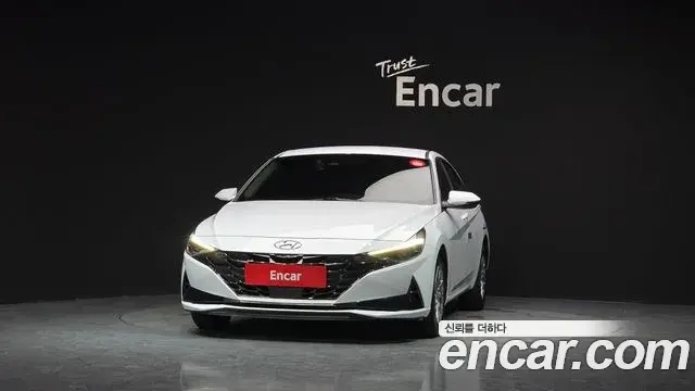 Hyundai The New Avante Hybrid 2021 — Photo 23/31