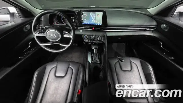 Hyundai The New Avante Hybrid 2021 — Photo 18/31