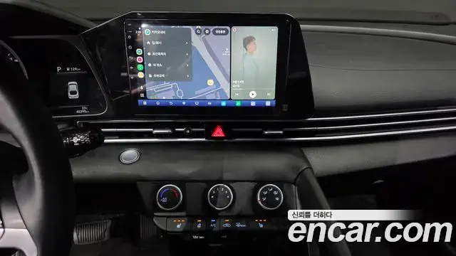 Hyundai The New Avante Hybrid 2021 — Photo 8/31