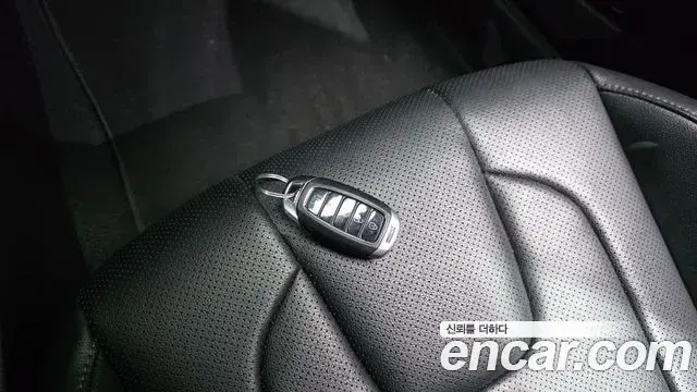 Hyundai The New Avante Hybrid 2021 — Photo 17/31