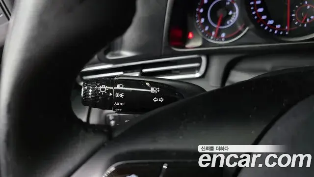 Hyundai The New Avante Hybrid 2021 — Photo 28/31