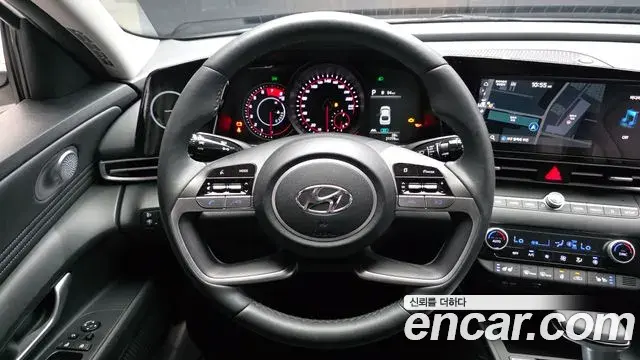Hyundai The New Avante Hybrid 2023 — Photo 8/30
