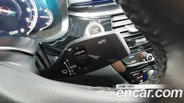 BMW 5 Series 2018 — Şəkil 7/38