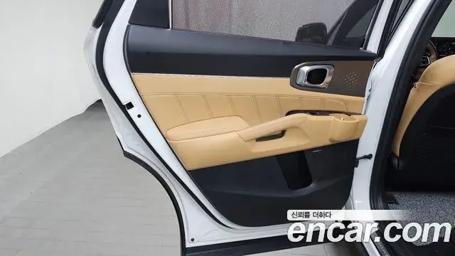 Kia Sorento 2021 — Şəkil 22/31