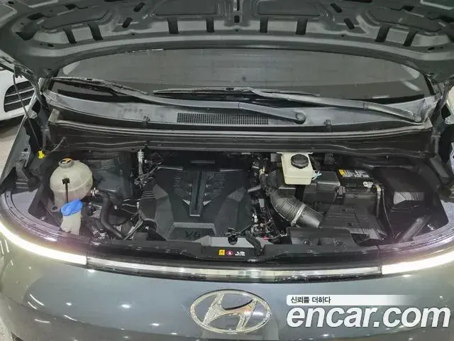 Hyundai Staria 2022 — Şəkil 14/18