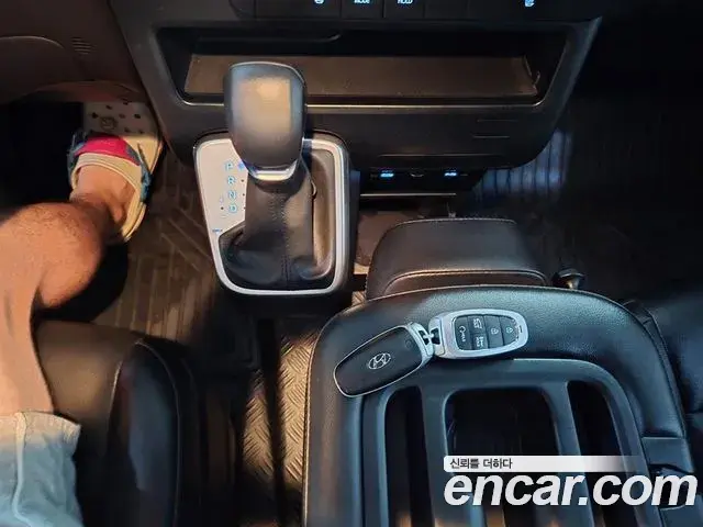 Hyundai Staria 2022 — Şəkil 17/18