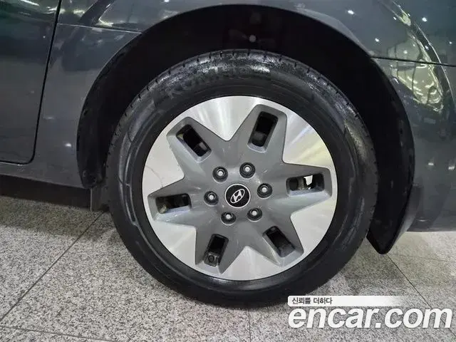Hyundai Staria 2022 — Şəkil 15/18
