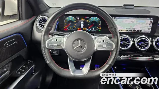 Mercedes-Benz GLB-Class 2022 — Şəkil 32/32