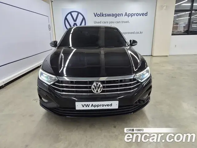 Volkswagen Jetta 2020 — Фото 2/20