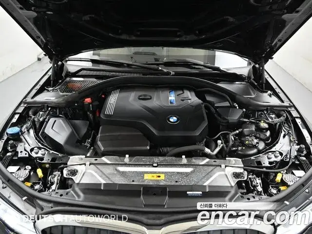 BMW 3 Series 2021 — ფოტო 16/20