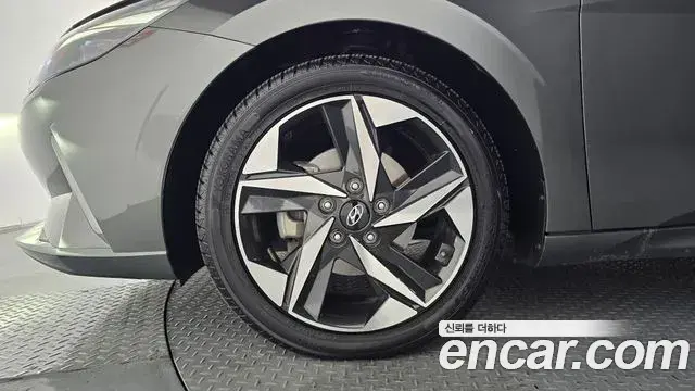 Hyundai The New Avante Hybrid 2020 — Photo 11/20