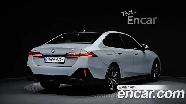 BMW 5 Series 2026 — ფოტო 30/31