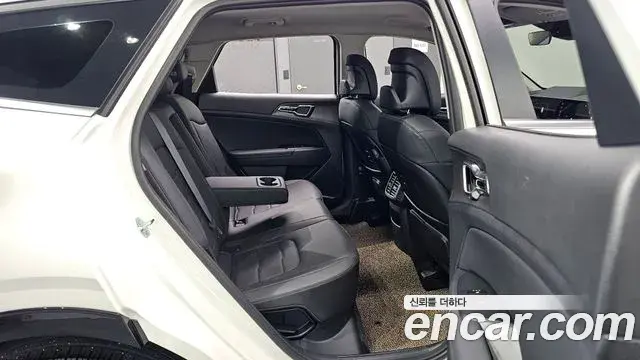 Kia Sportage 2025 — Şəkil 34/36