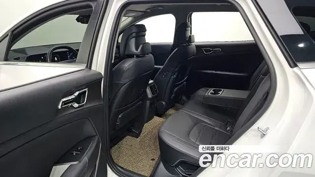 Kia Sportage 2025 — Şəkil 25/36