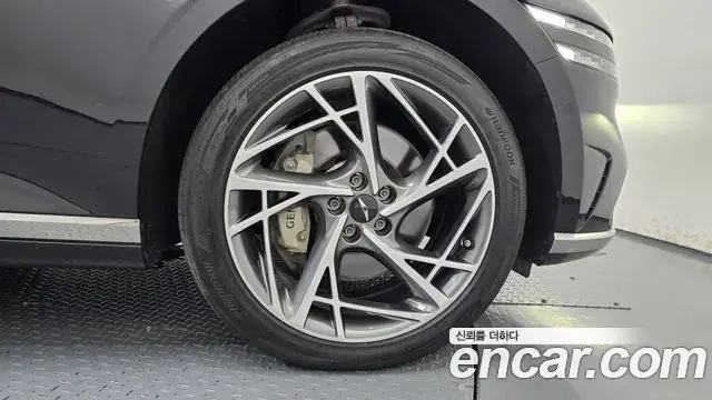 Genesis G90 2022 — ფოტო 2/30