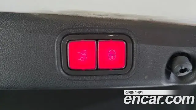 Mercedes-Benz E-Class 2019 — Photo 2/20