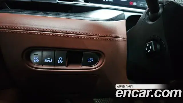 Genesis G90 2023 — ფოტო 35/36