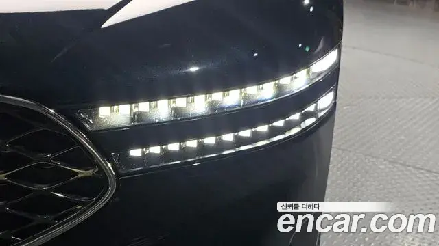 Genesis G90 2023 — ფოტო 21/36