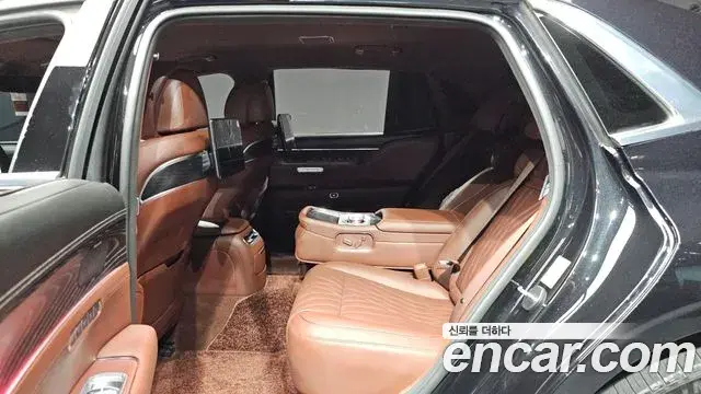 Genesis G90 2023 — ფოტო 34/36