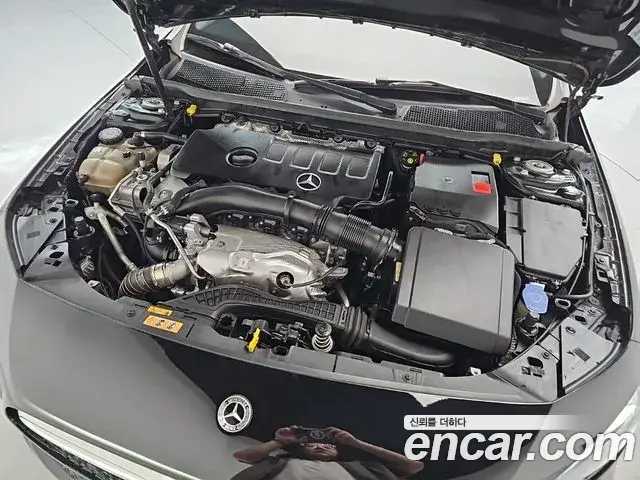 Mercedes-Benz A-Class 2020 — Photo 18/18