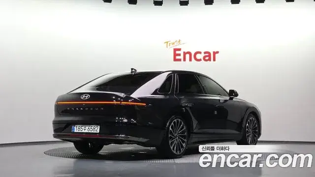 Hyundai Grandeur Hybrid 2025 — ფოტო 31/35