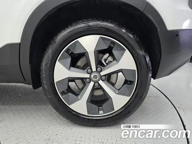 Volvo XC40 2022 — Şəkil 17/17