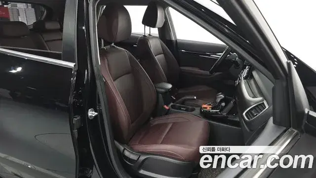 Kia Seltos 2019 — Şəkil 8/32